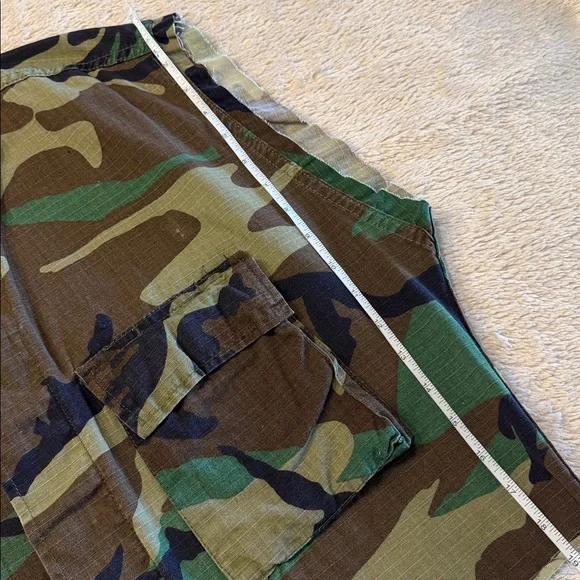 VIN•TAGÉ Custom Camo Vest - Picture 17 of 17